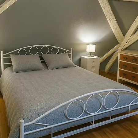 Maison à Colombages Au Cœur Du Vignoble Alsacien Avec Parking Et Chauffage Inclus - Fr-1-744-23